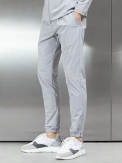 Active Technical Cuffed Trackpant In Mid Grey