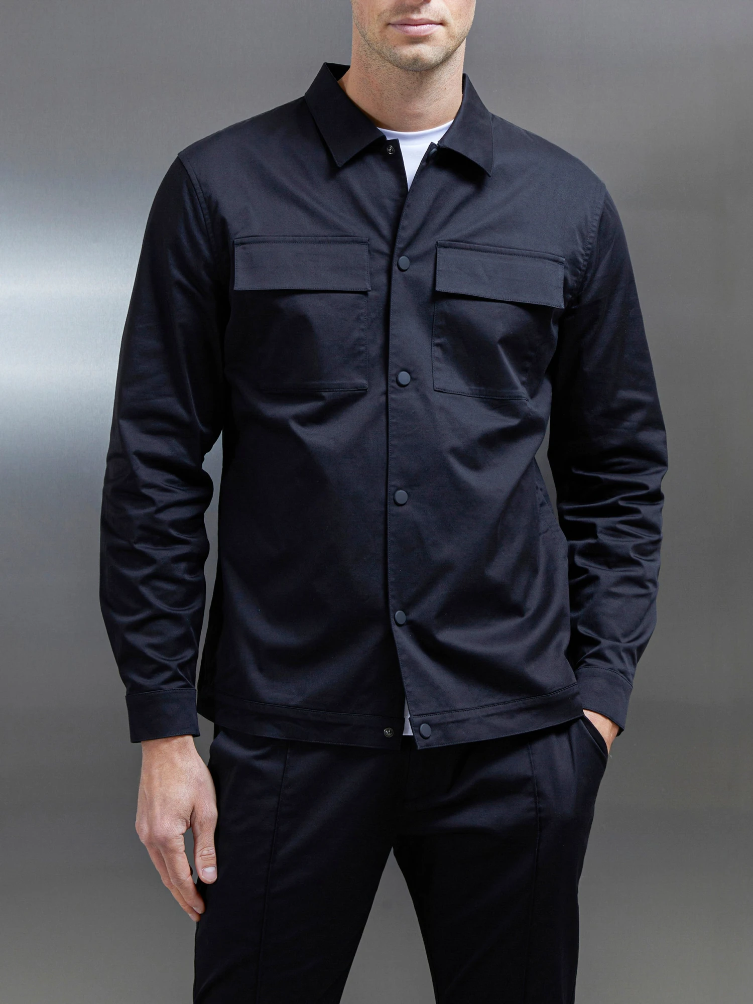 Essential Overshirt In Black 6 Essential Overshirt In Black - Image 4