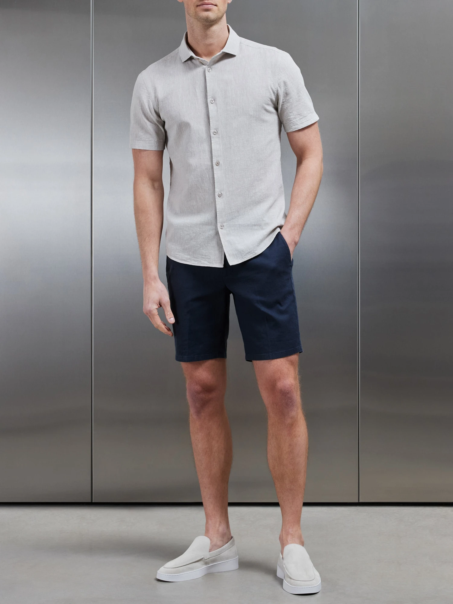 Linen Short Sleeve Cutaway Collar Shirt In Stone 4 Linen Short Sleeve Cutaway Collar Shirt In Stone - Image 2