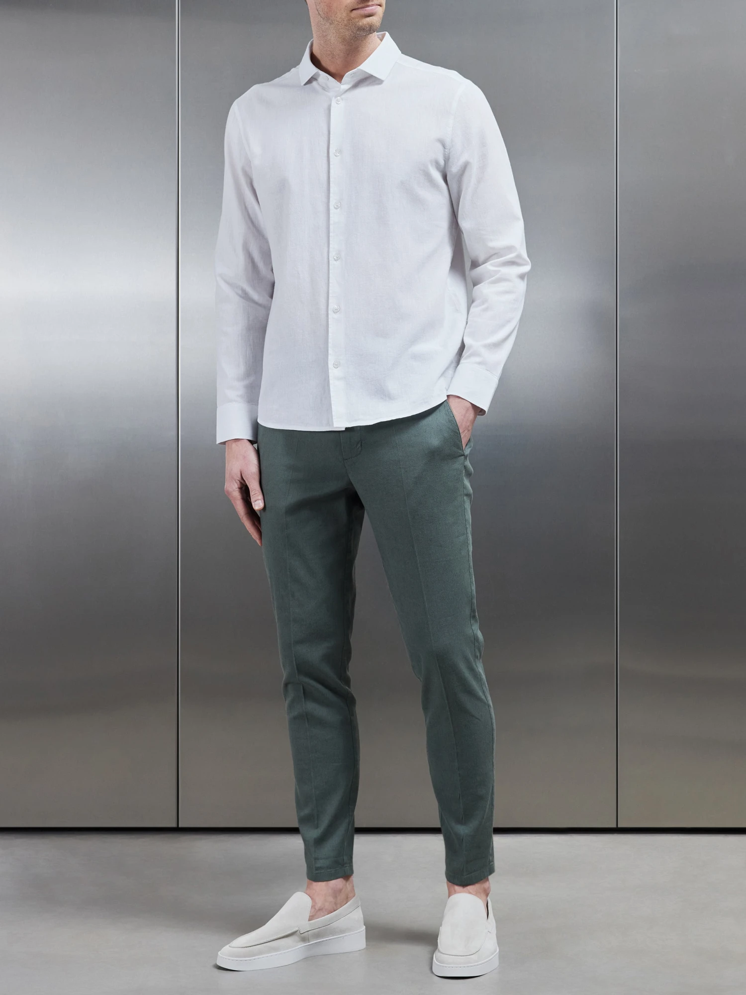 Linen Tailored Trouser In Sage 4 Linen Tailored Trouser In Sage - Image 3