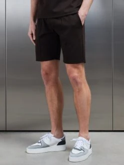 Luxe Essential Short In Brown