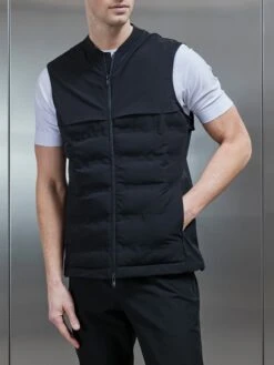 Performance Gilet In Black -Cheap Shirts Shop PERFORMANCE GILET IN BLACK 4406