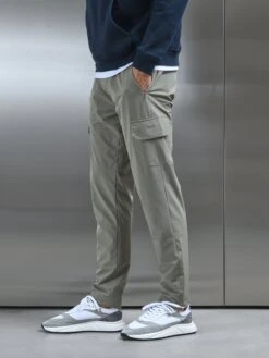 Relaxed Fit Nylon Cargo Pant In Olive