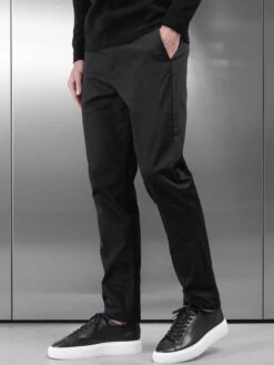 Relaxed Fit Chino Trouser In Black
