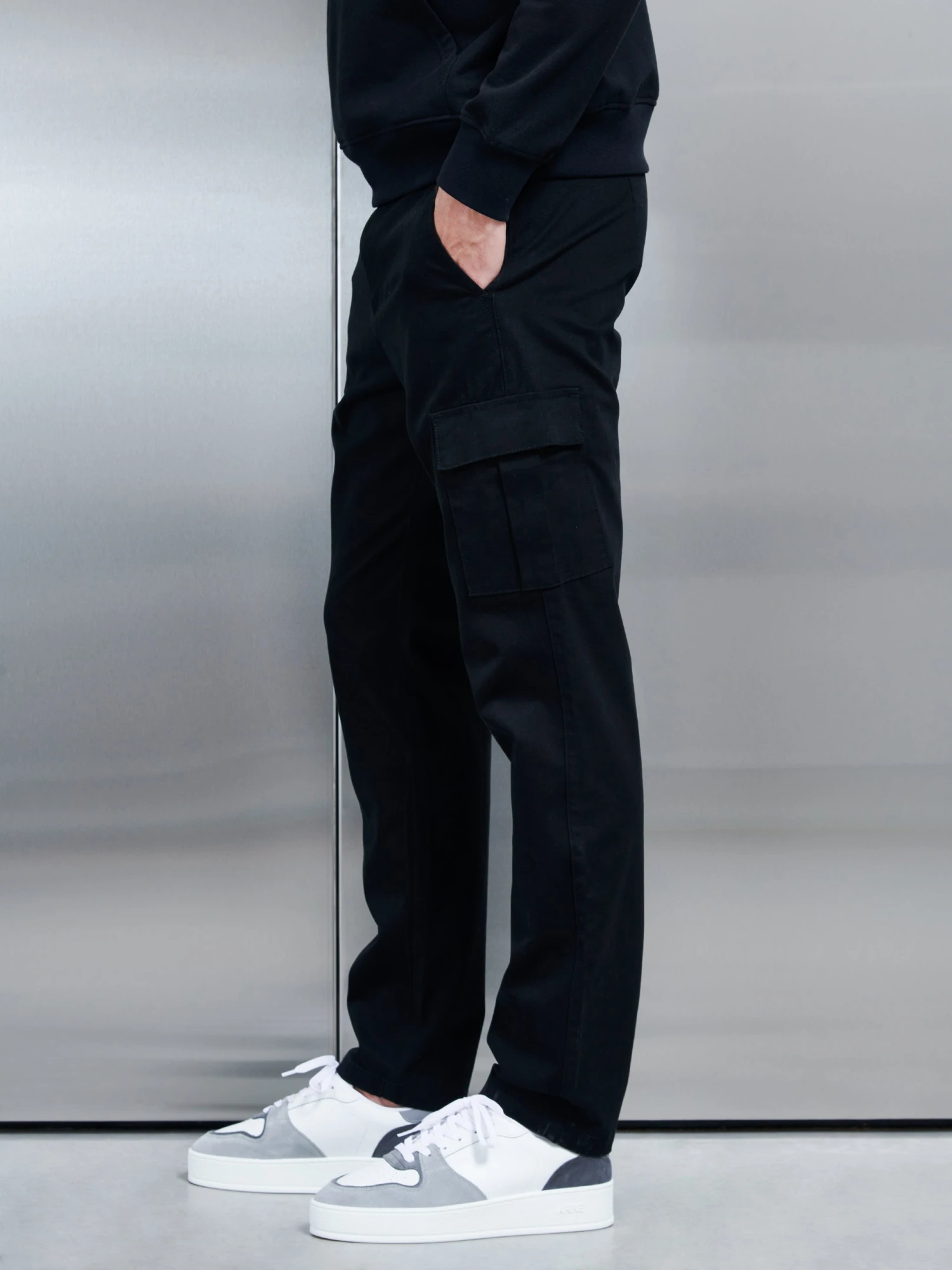 Relaxed Fit Cotton Cargo Pant In Black 5 Relaxed Fit Cotton Cargo Pant In Black - Image 3