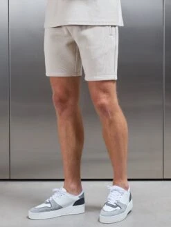 Relaxed Fit Short In Beige