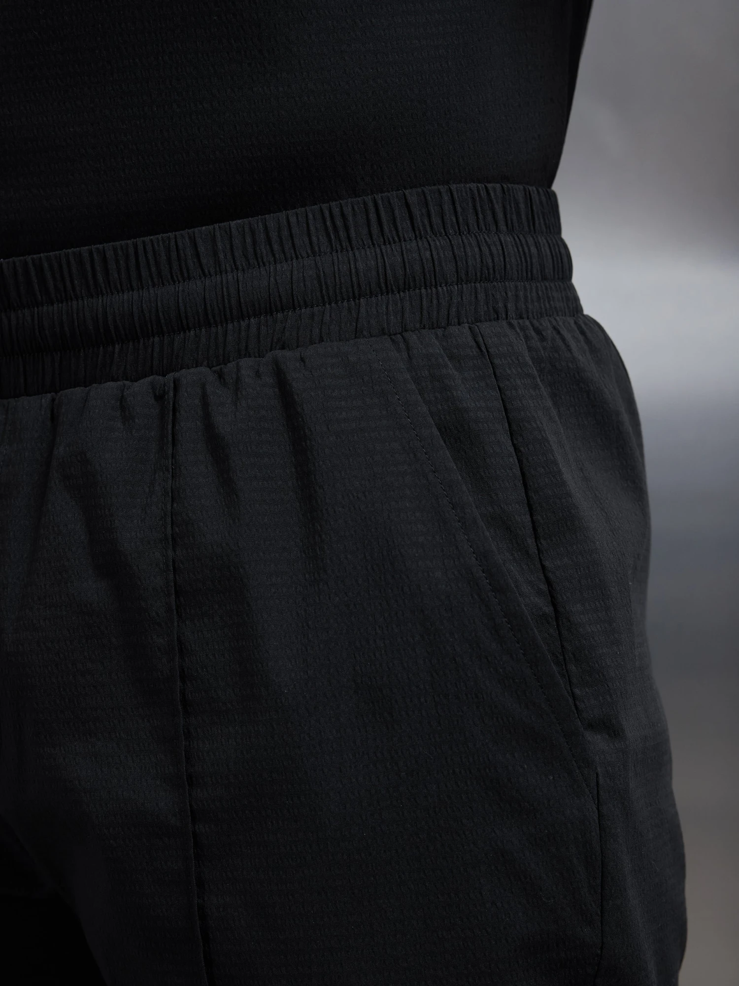 Seersucker Short In Black 6 Seersucker Short In Black - Image 4