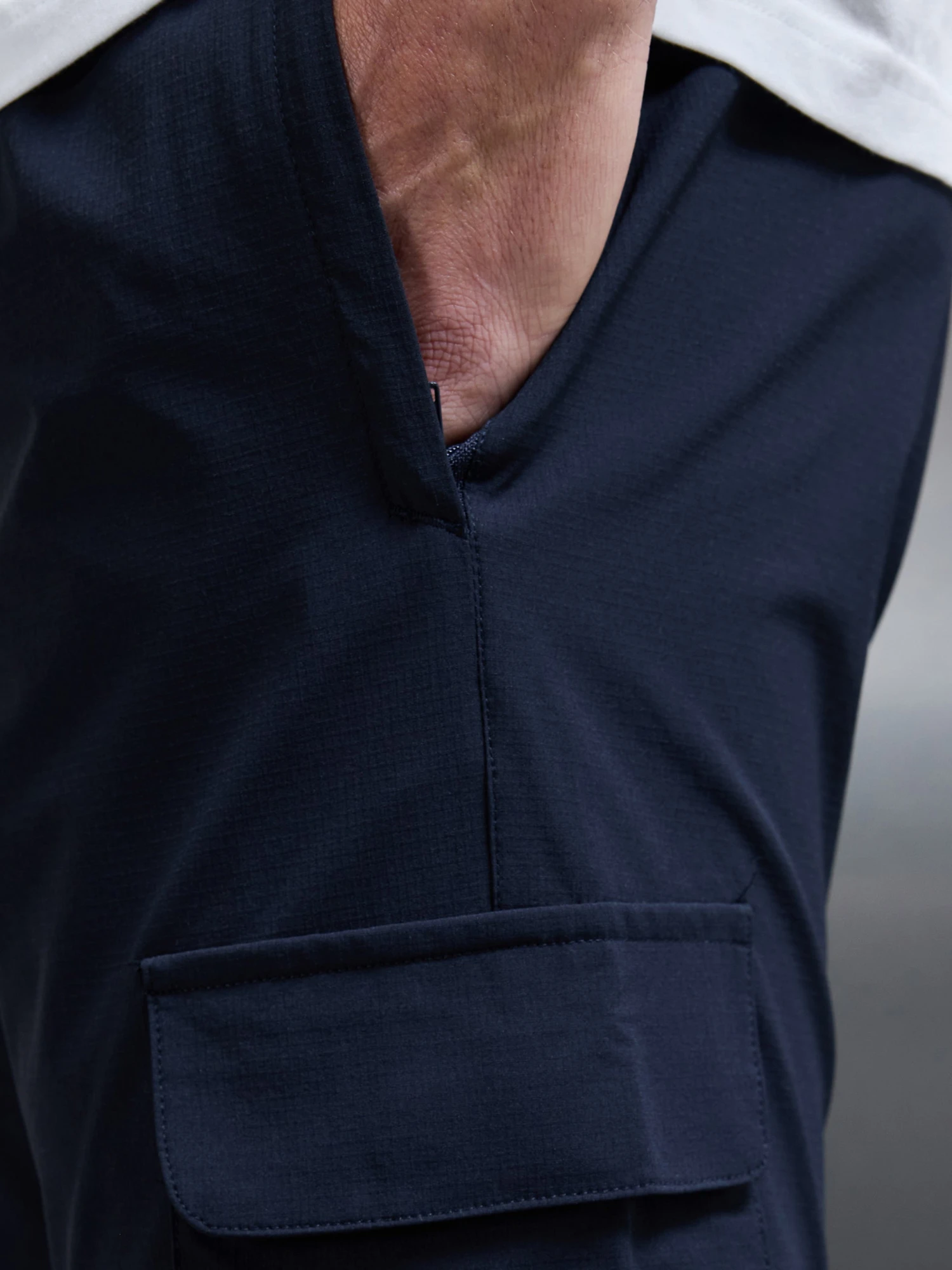 Utility Cargo Pant In Navy 6 Utility Cargo Pant In Navy - Image 4